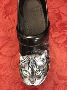 LIMITED EDITION DANSKO HAND PAINTED PROFESSIONAL CLOG: CAT